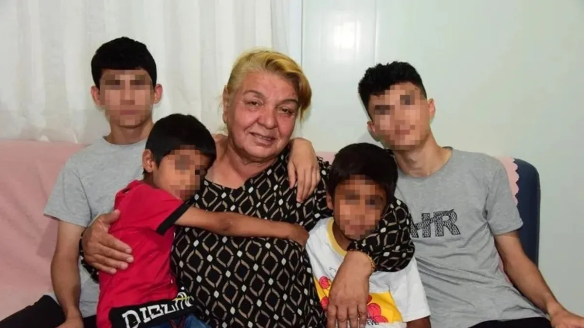 Depremzede Hüsne Er 4 çocuğa koruyucu annelik yaptı! Gaziantep'te "yılın annesi" seçildi