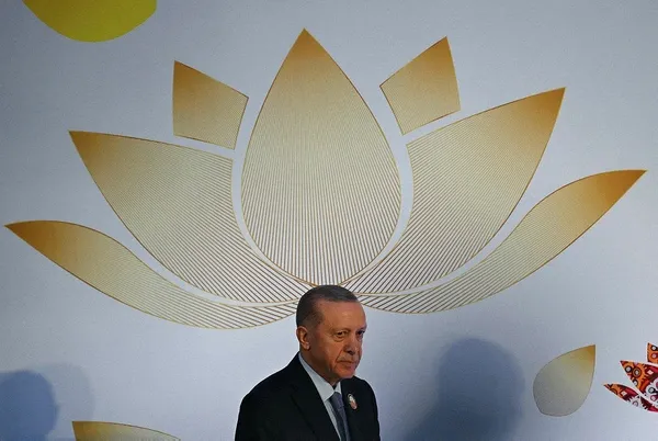 Başkan Erdoğan’dan G20 Liderler Zirvesi sonrası uçakta flaş açıklamalar: Tahıl koridoru, Türkiye’nin enerji merkezi olması, ABD ziyareti...