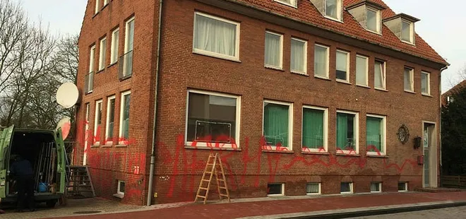 Terör yandaşları camileri hedef aldı