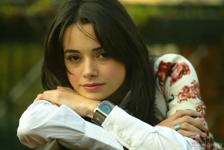 Ünlülerin gerçek isimlerini duyunca şaşıracaksınız! Burcu Esmersoy, Murat Dalkılıç, Nebahat Çehre... 4