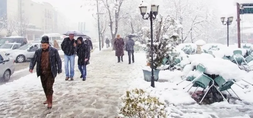 İstanbul'da cuma günü okullar tatil olacak mı? 18 Mart Cuma İstanbul'da okullar tatil mi? İstanbul Valisi Ali Yerlikaya...