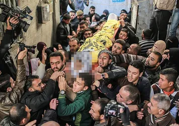Gazze şehitlerini uğurladı