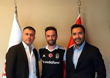 Fenerbahçe'den Gökhan'a 'gönül'lü gönderme!