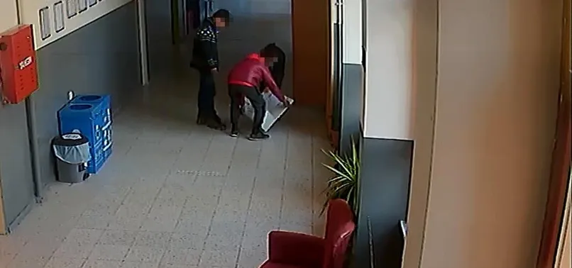 Bunlar nasıl çocuk! Okuldan 5 bin TL çalıp kayıplara karıştılar!