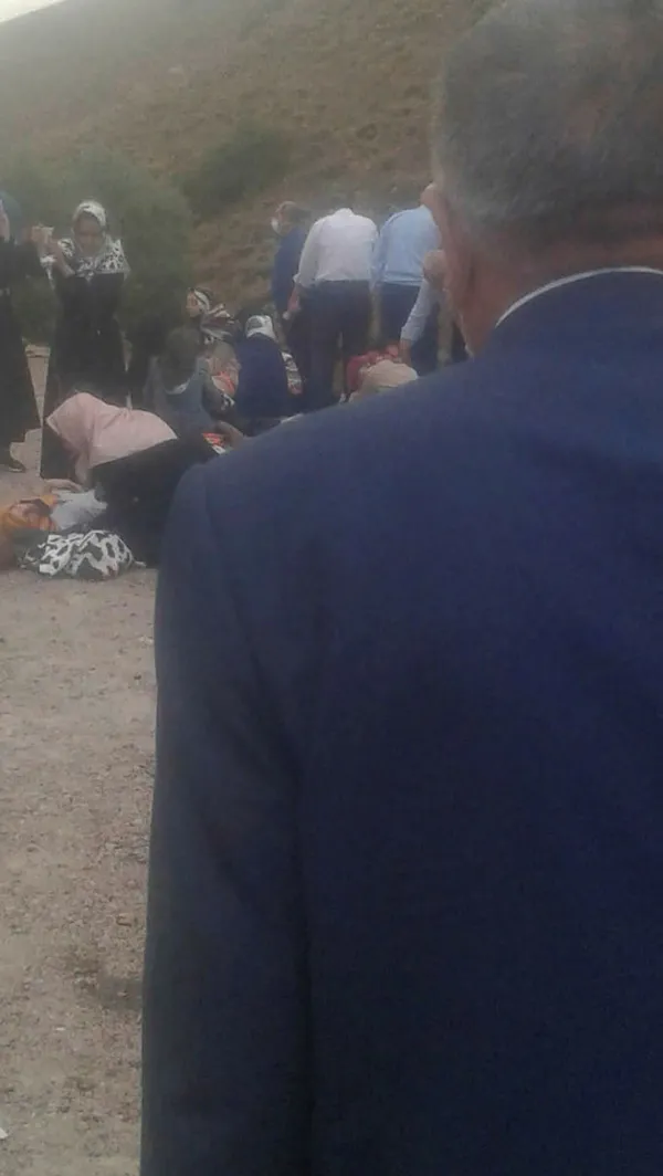 1628874623842.jpg Kayseri'de korkunç kaza! İstanbul'a geziye giden midibüs şarampole yuvarlandı 19 kişi yaralandı - 3