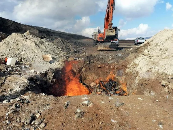 son-kullanma-tarihi-gecmis-tavuklari-satacaklardi-4-ton-720-kilo-urun-imha-edildi-1613838274780.jpg Son kullanma tarihi geçmiş tavukları satacaklardı! 4 ton 720 kilo ürün imha edildi - 1