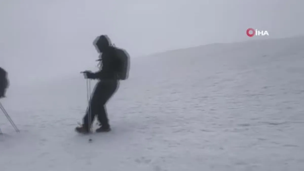 Ağrı Dağı dağcıları ağırlamaya devam ediyor