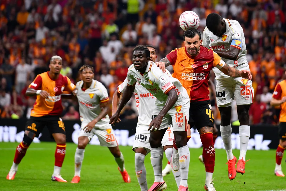 1789381276085.jpg Galatasaray'da savunma alarmı: 6 resmi maçta 9 gol sonrası yönetim Raul Asencio'ya teklif sundu - 1