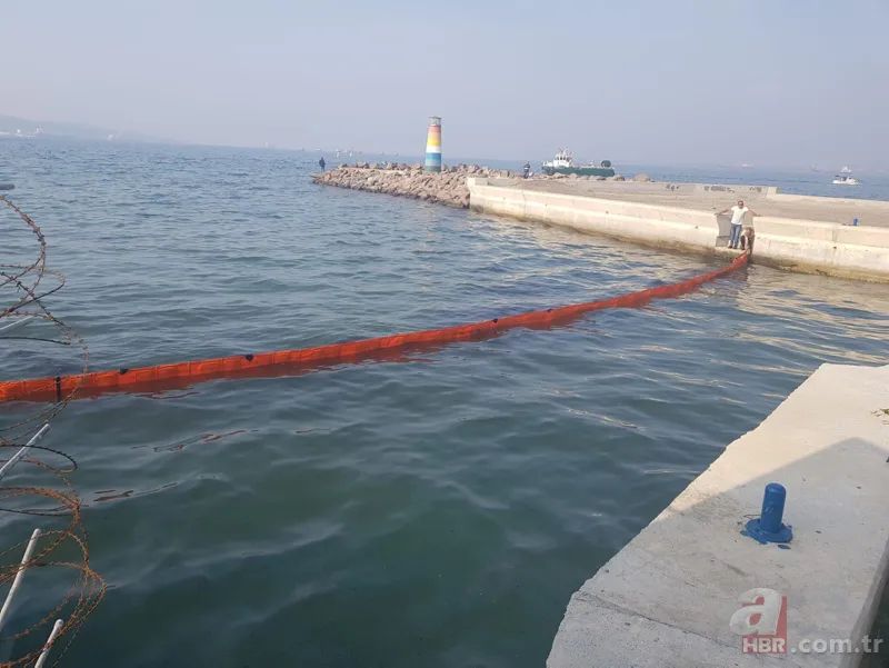 İzmir'de denize petrol türevi atıklar sızdı 6