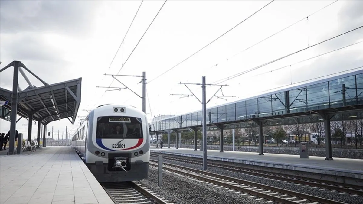 İZBAN’a zam geldi: Tam, öğrenci bilet ne kadar oldu? Yeni tarife ne zaman geçerli olacak?