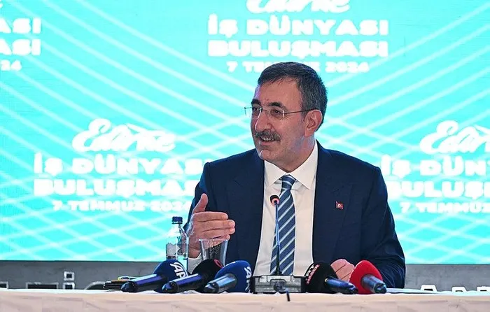 cumhurbaskani-yardimcisi-yilmazdan-tek-haneli-enflasyon-aciklamasi-tek-haneli-rakamlara-ulasincaya-kadar-bu-mu-1720362719117.jpeg Cumhurbaşkanı Yardımcısı Yılmaz'dan tek haneli enflasyon açıklaması! "Mücadeleyi sürdürmemiz gerekiyor" - 4