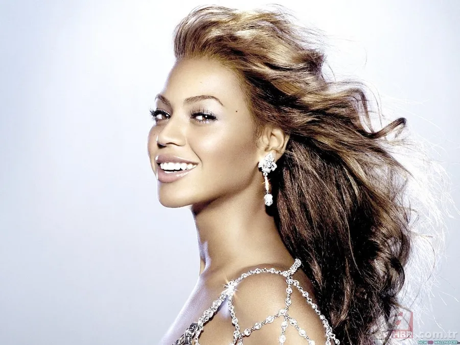 Rihanna'nın istekleri pes dedirtti! Dünya onu konuşuyor! 15