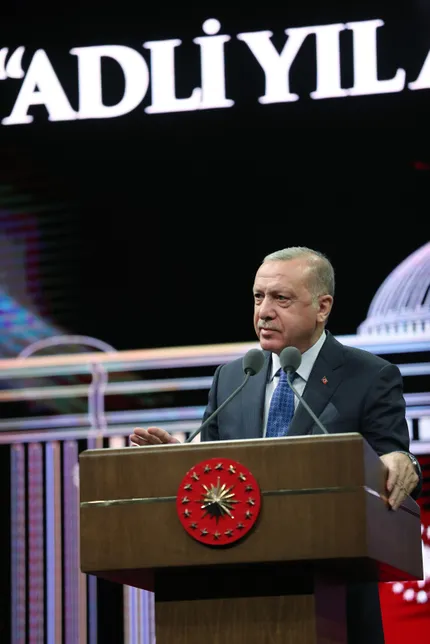 son-dakika-baskan-erdogandan-adli-yil-acilis-toreninde-onemli-aciklamalar-1598952297585.jpg Son dakika: Başkan Erdoğan'dan Adli Yıl Açılış Töreni'nde önemli açıklamalar - 3