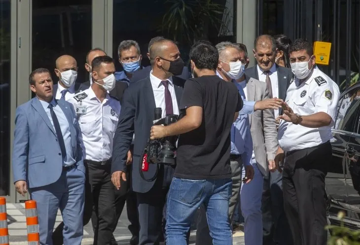 İYİ Parti Genel Merkezi'nde kavga! Partililer binayı bastı