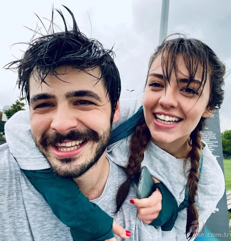 Ünlü oyuncu Aslıhan Malbora ve sevgilisine nazar değdi! 10 yıldır beraberlerdi... 11