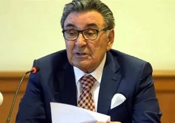 Hürriyet'ten FETÖ'cünün kitabına güzelleme