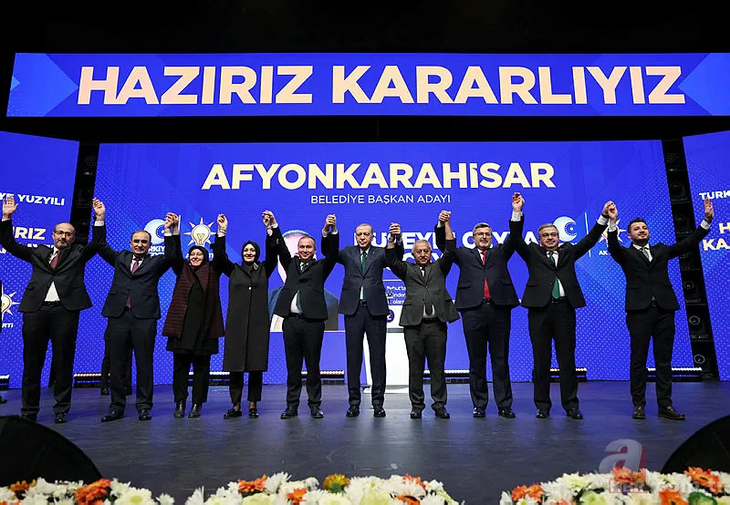 AK Parti'nin Ankara ve İzmir adayları açıklandı! 17'si büyükşehir 48 il daha belli oldu! Başkan Erdoğan duyurdu... 39