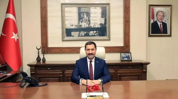 hatay-valisi-mustafa-masatli-deprem-bolgesinden-aktardi-biz-12-bin-97-bireysel-konteyner-dagittik-su-an-itibar-1700421785105.jpg Hatay Valisi Mustafa Masatlı: Biz 12 bin 97 bireysel konteyner dağıttık, şu an itibarıyla toplamda 187 bin 216 vatandaşımız konteynerde yaşamaktadır - 3