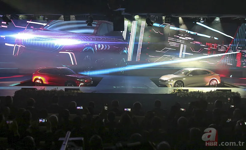 Türkiye için tarihi gün! Yerli otomobil tanıtıldı 24