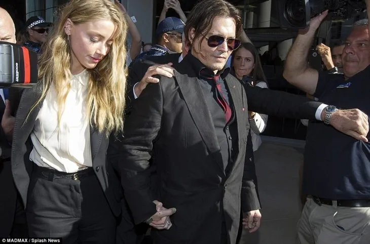 Johnny Depp’ten eski eşi Amber Heard’e tazminat davası: Bana şiddet uyguladı