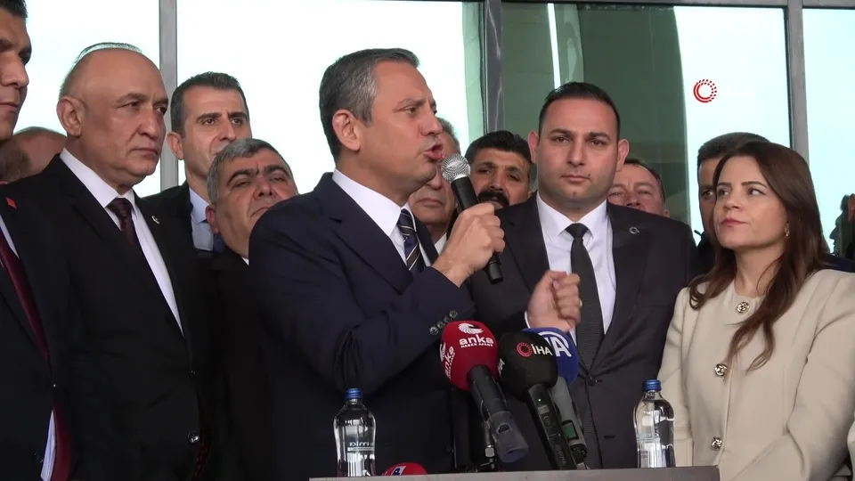 CHP Lideri Özel’den milletvekiline fırça