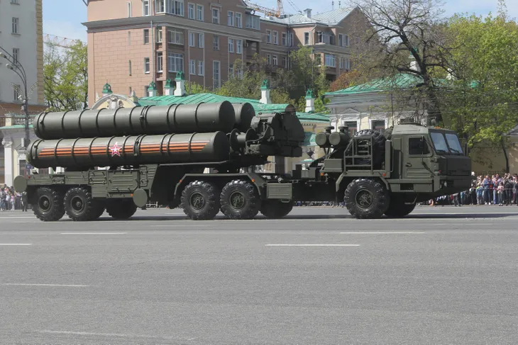 S 400 mü Patriot mu? Hangisi daha güçlü?