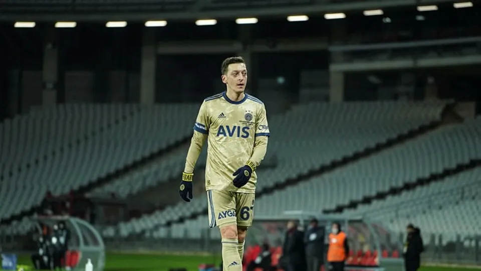 Son dakika: Mesut Özil'den Fatih Altaylı'ya anlamlı yanıt!