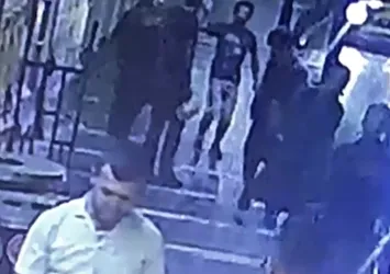 İstanbul Beşiktaş'ta akılalmaz olay! Kovulunca müşterilere tiner fırlattı