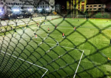 Halı sahada bıçaklı kavga: 3 yaralı
