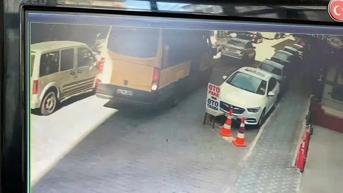 1716880026762.jpeg İstanbul'da oyun salonuna uzun namlulu silahlarla saldırı anı kamerada! 3 gün önce işe başlayan genç ölmüştü... - 3