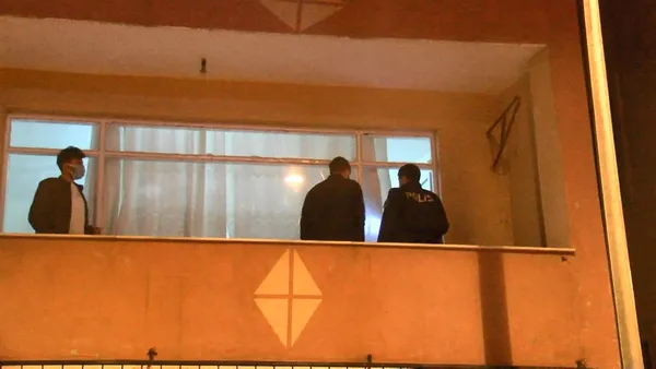 1615694125424.jpg Komşuları kötü kokudan şikayetçi oldu! Acı gerçek balkondan girilince ortaya çıktı! - 3