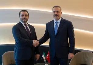 Bakan Fidan Paris'te Şeybani ile görüştü!