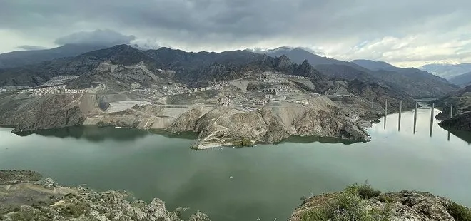 Yusufeli Barajı’nda su seviyesi 126 metreye ulaştı! Eski ilçe merkezi tamamen su altında
