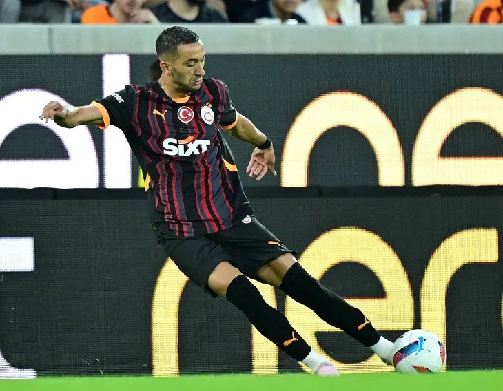 Galatasaray’da transfer krizi! İmza beklenirken iptal mi oluyor?