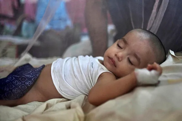 Onlarca çocuk şuruptan öldü! Endonezya’da sıvı ilaç satışı yasaklandı