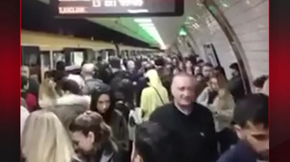 KABLOLAR PATLADI SEFERLER AKSADI
