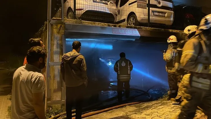 Ümraniye’de kapalı otoparkta yangın çıktı! 5 araç yandı