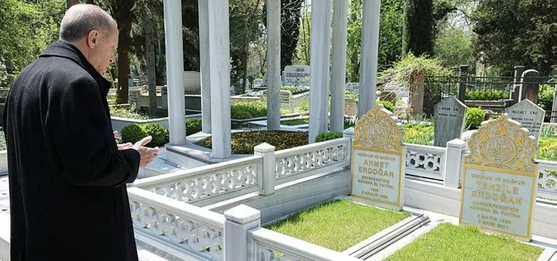 Başkan Recep Tayyip Erdoğan'dan kabir ziyareti!