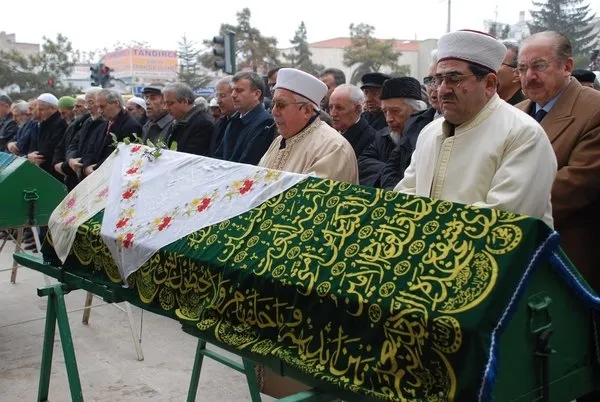 Mevlana'nın gölgesinde 13 yıl! Müslüman olan Fransız profesör Havva vasiyeti üzerine Konya'ya defnedilmişti - 3