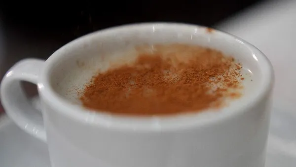 Kolesterolü ilaçsız düşüren besin! 1 kaşık tüketince damarları açıyor...