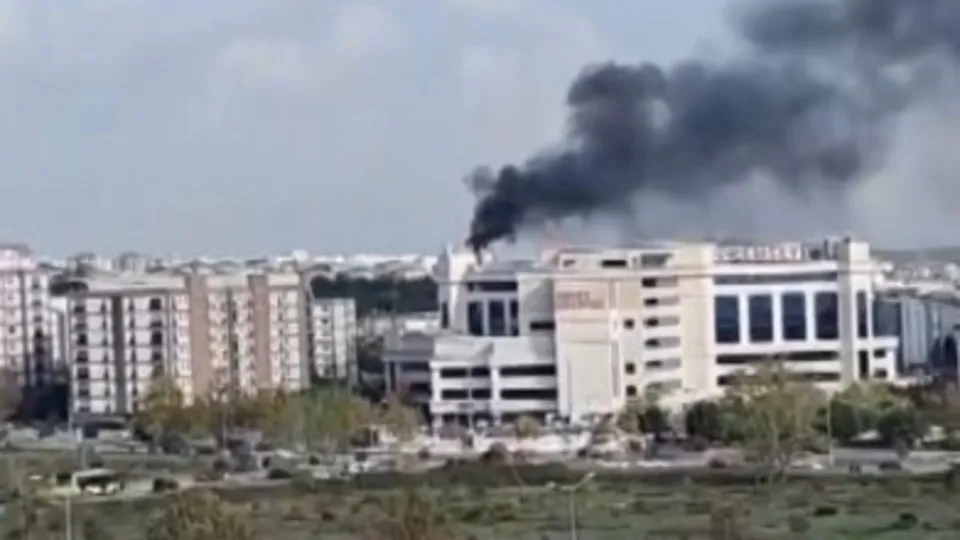 Pendik’te özel hastanede yangın