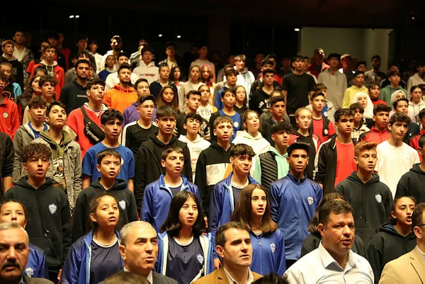 1667560351598.jpg Dünya Etnospor Konfederasyonu Başkanı Bilal Erdoğan'dan önemli mesaj! Spor ve geleneksel oyunlar ile kıtalar arası kültürel diyaloğu sağlıyoruz - 2