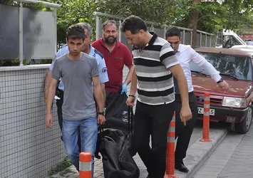 Otel odasında asılı bulundu