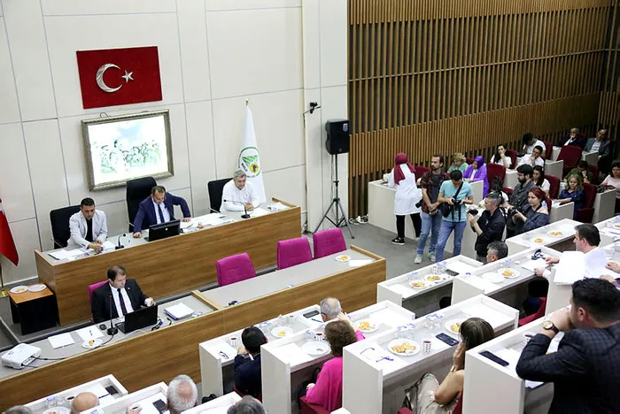 AK Partili üye Hacer Çınar, CHP’li Belediye Başkanı Tanju Özcan’dan korunacak! Türkiye tarihinde bir ilk...