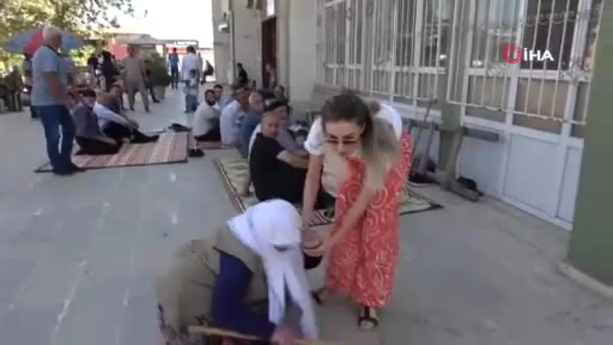 Elazığ’da dilenci operasyonu kamerada