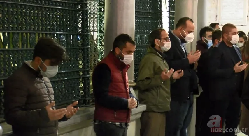 Miraç Kandili için Ayasofya ve Eyüp Sultan camilerine akın ettiler 11