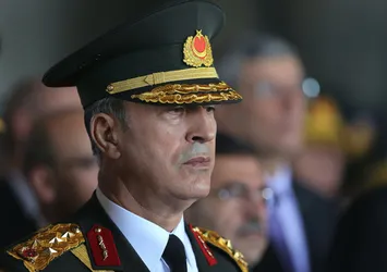 Orgeneral Akar şehit Ertürk'ün annesini ziyaret etti