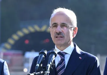 Otoyollarda gişesiz bariyersiz ulaşıma geçiliyor! Müjdeli haberi Bakan Uraloğlu açıkladı