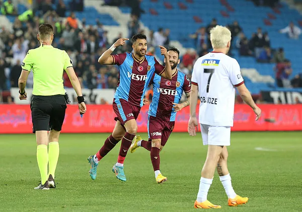 Fenerbahçeli Samet Akaydin PFDK’ya sevk edildi