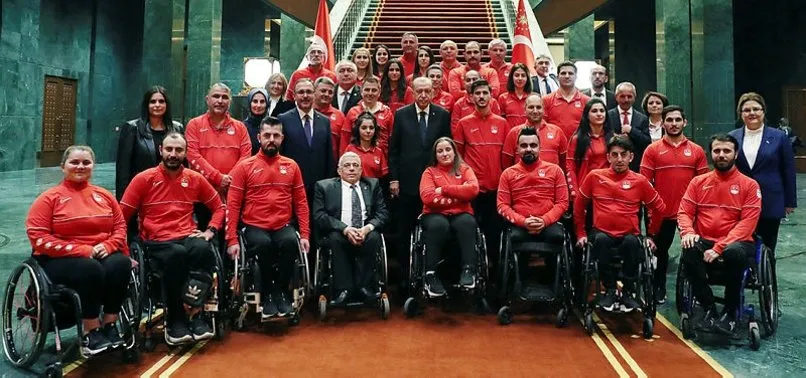 Başkan Erdoğan, milli sporcuları kabul etti